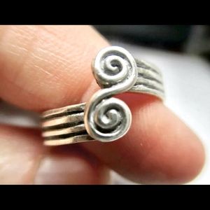Estate 925 STERLING SILVER Double swirl ring